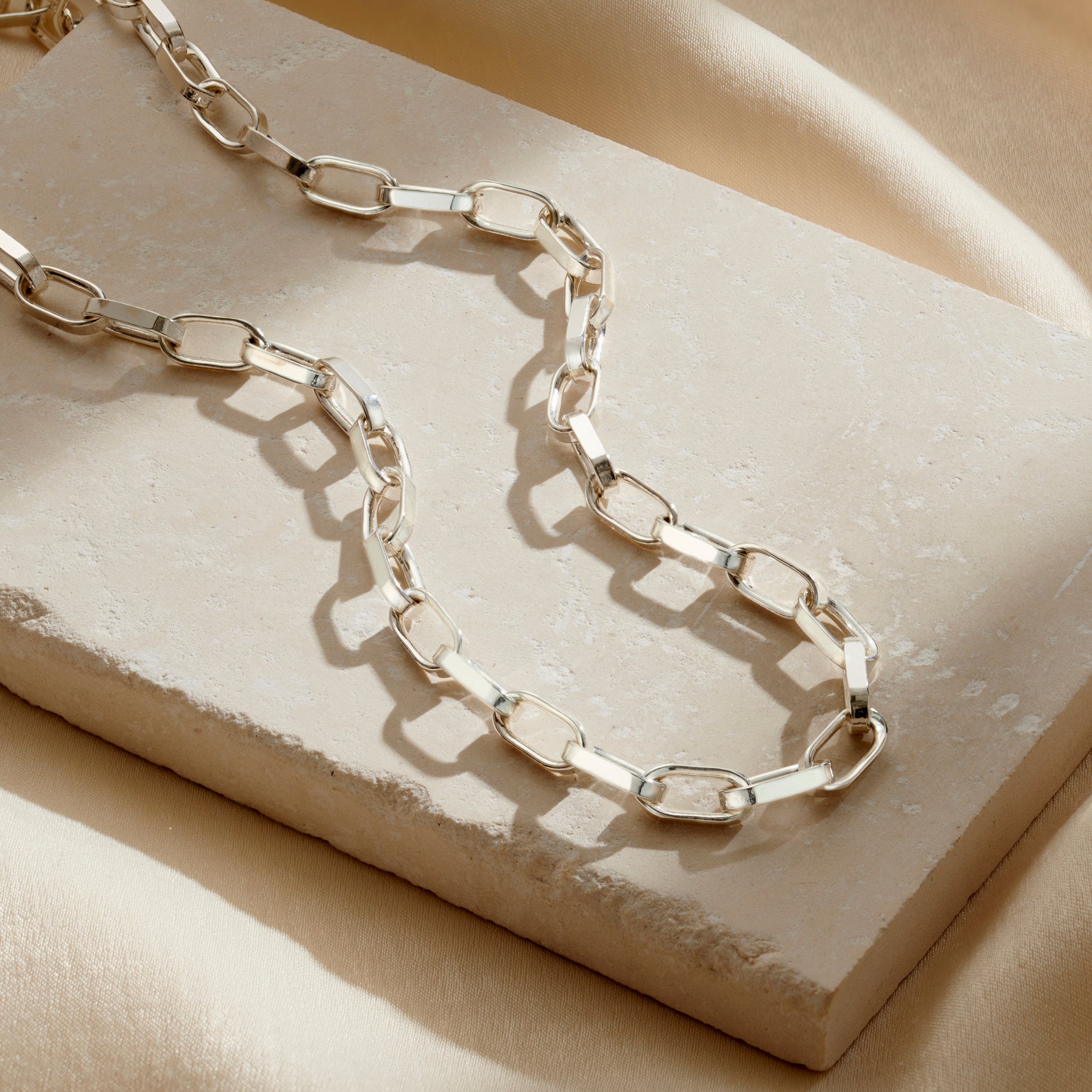 Chunky Chain Link Necklace